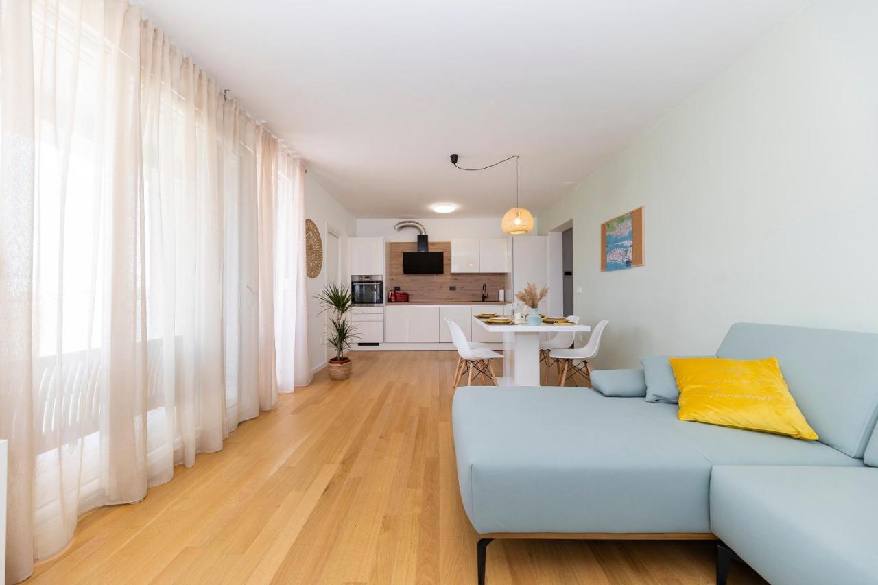 Deluxe Apartment Zara Ngoại thất bức ảnh