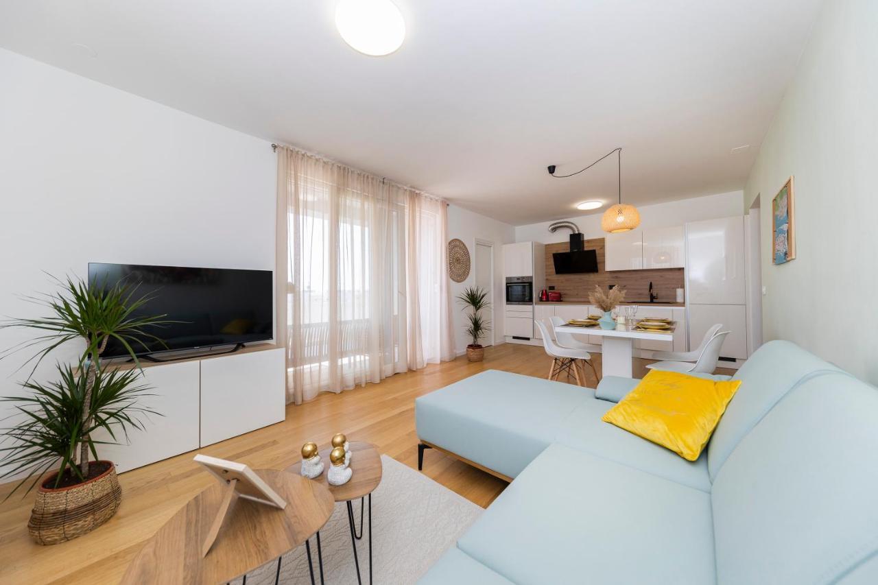 Deluxe Apartment Zara Ngoại thất bức ảnh